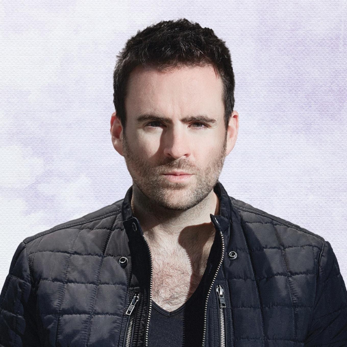 Gareth Emery & Standerwick Feat Haliene Saving Light